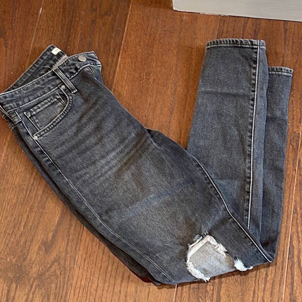 Levi’s Black Ripped Jeans Womens 27